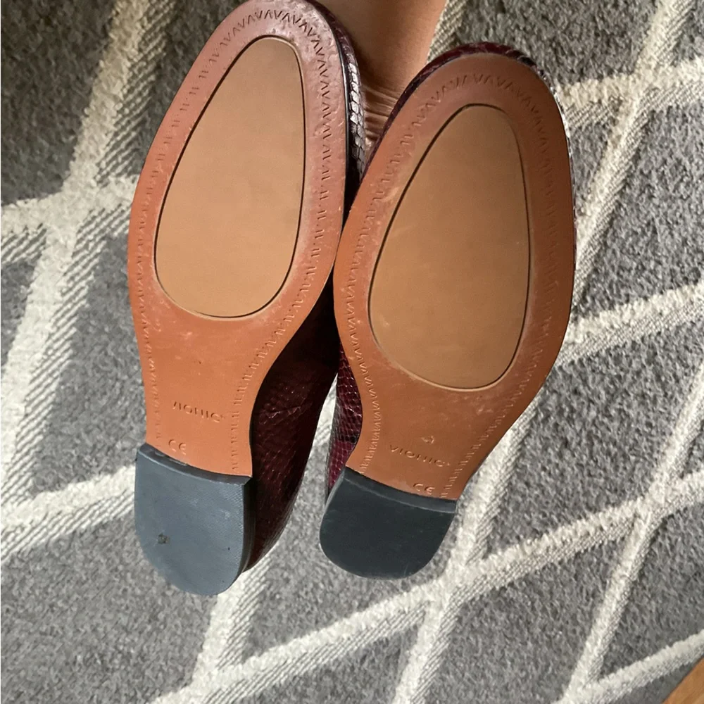 Vionic Willa Boa Slip On Shoes Wine Snakeskin Print Flat Loafers Size 8.5 - Picture 8 of 9